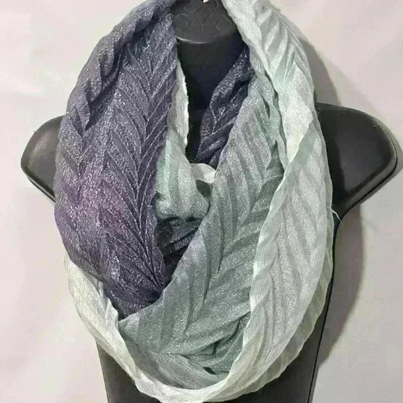 Wrap, Scarf  Pleated Ombre Mint and Metallic Silver. - Picture 3 of 5